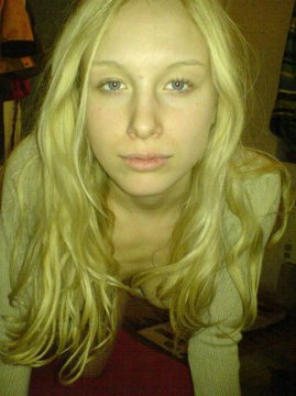 MonaL aus Sankt Gallen,Schweiz